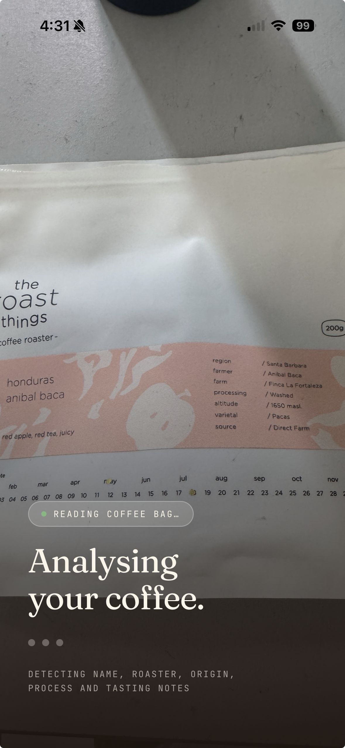 Palate scanning a coffee bag with an 'Analysing your coffee' overlay, detecting name, roaster, origin, process and tasting notes